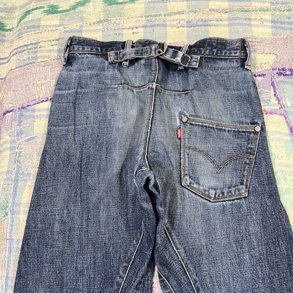 vintage Levis Engineered Jeans light blue Wash Twisted Buckle Back 29x29